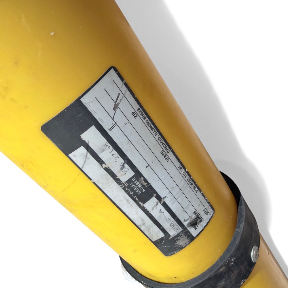 Vintage Rod Caddy Yellow Hard Shell Fishing Rod Travel Case Model 202-A Chicago - Picture 3 of 4